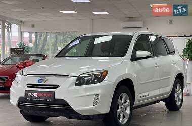 Внедорожник / Кроссовер Toyota RAV4 EV 2013 в 