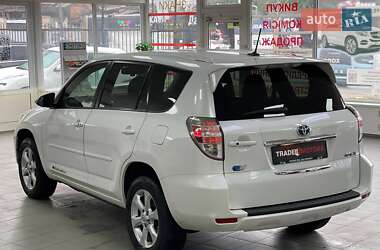 Внедорожник / Кроссовер Toyota RAV4 EV 2013 в 