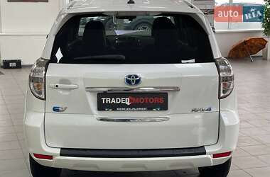 Внедорожник / Кроссовер Toyota RAV4 EV 2013 в 