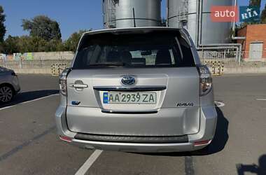 Внедорожник / Кроссовер Toyota RAV4 EV 2013 в 