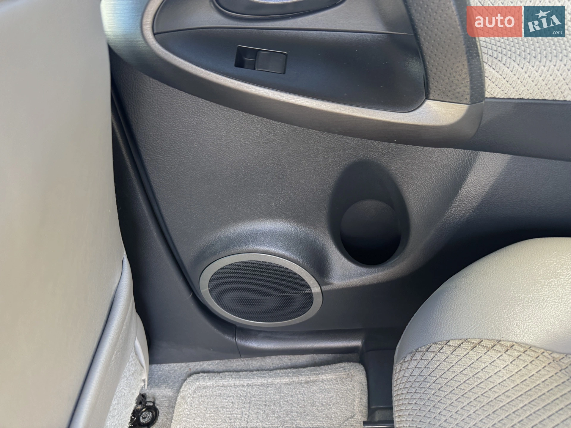 2013 Toyota RAV 4 - мініатюра 30