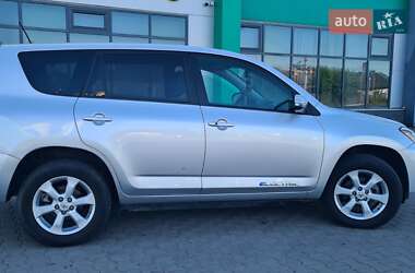 Внедорожник / Кроссовер Toyota RAV4 EV 2014 в 
