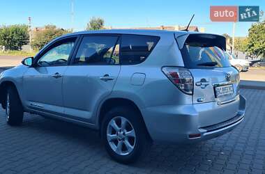 Внедорожник / Кроссовер Toyota RAV4 EV 2014 в 