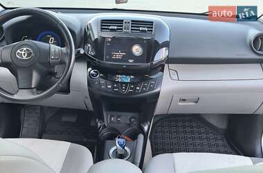 Внедорожник / Кроссовер Toyota RAV4 EV 2014 в 