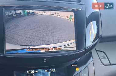 Внедорожник / Кроссовер Toyota RAV4 EV 2014 в 