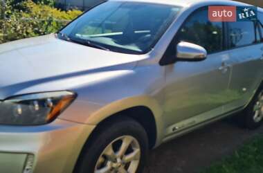 Внедорожник / Кроссовер Toyota RAV4 EV 2014 в 