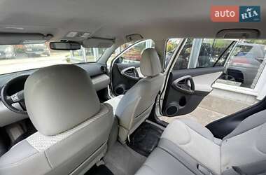Внедорожник / Кроссовер Toyota RAV4 EV 2013 в 