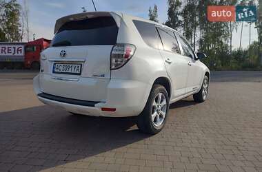 Внедорожник / Кроссовер Toyota RAV4 EV 2012 в 
