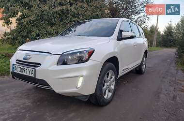 Внедорожник / Кроссовер Toyota RAV4 EV 2012 в 