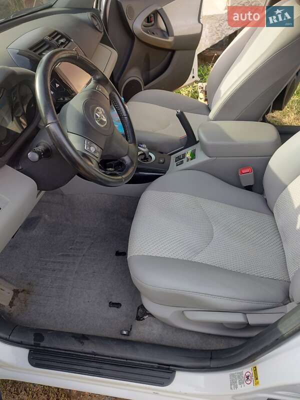 Позашляховик / Кросовер Toyota RAV4 EV 2012 в Ковелі