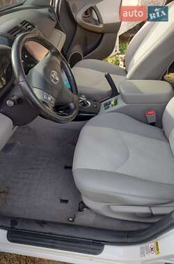 Внедорожник / Кроссовер Toyota RAV4 EV 2012 в 