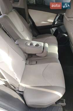 Внедорожник / Кроссовер Toyota RAV4 EV 2012 в 