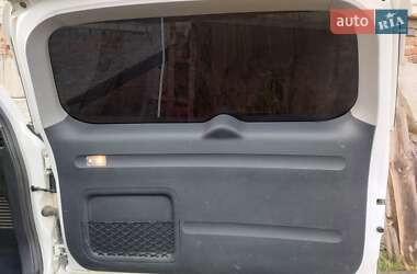 Внедорожник / Кроссовер Toyota RAV4 EV 2012 в 