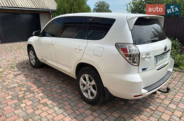 Внедорожник / Кроссовер Toyota RAV4 EV 2013 в 