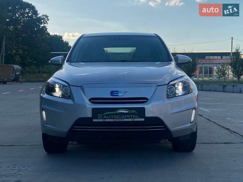 Внедорожник / Кроссовер Toyota RAV4 EV 2012 в Киеве