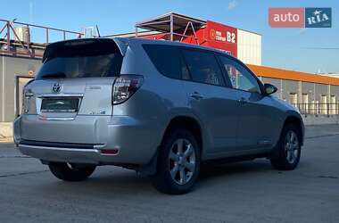 Внедорожник / Кроссовер Toyota RAV4 EV 2012 в 