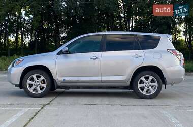 Внедорожник / Кроссовер Toyota RAV4 EV 2012 в 