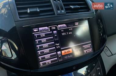 Внедорожник / Кроссовер Toyota RAV4 EV 2012 в 