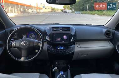 Внедорожник / Кроссовер Toyota RAV4 EV 2012 в 