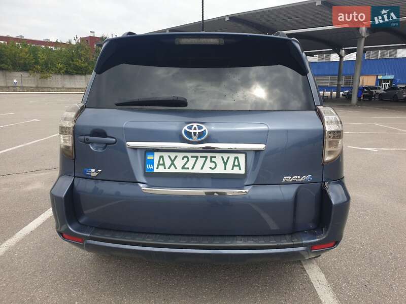 Внедорожник / Кроссовер Toyota RAV4 EV 2013 в Харькове фото 4 Внедорожник / Кроссовер Toyota RAV4 EV 2013 в Харькове