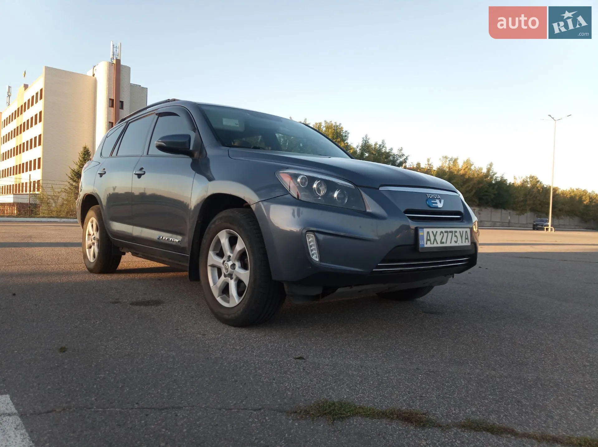 2014 Toyota RAV 4 - мініатюра 8