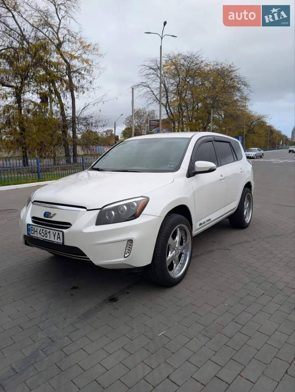 2013 Toyota RAV 4 - мініатюра 11