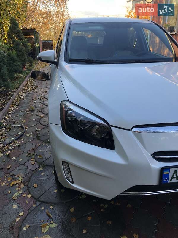 Позашляховик / Кросовер Toyota RAV4 EV 2013 в Крижополі фото 5 Позашляховик / Кросовер Toyota RAV4 EV 2013 в Крижополі