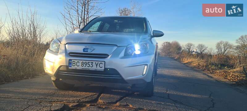 Toyota RAV4 EV 2014