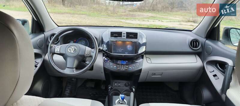 Внедорожник / Кроссовер Toyota RAV4 EV 2013 в Житомире