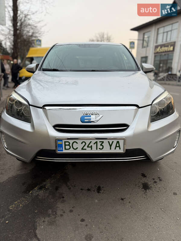Внедорожник / Кроссовер Toyota RAV4 EV 2013 в Могилев-Подольске