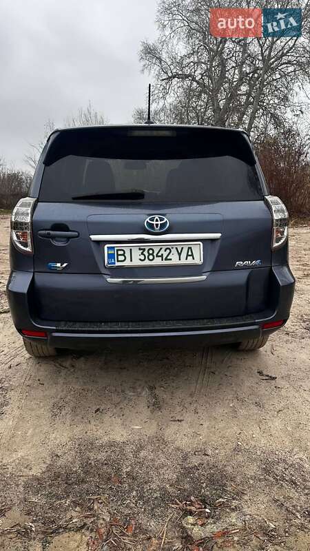 Внедорожник / Кроссовер Toyota RAV4 EV 2013 в Кременчуге фото 8 Внедорожник / Кроссовер Toyota RAV4 EV 2013 в Кременчуге