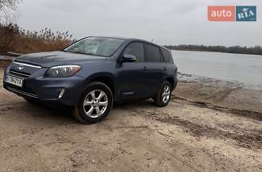 Внедорожник / Кроссовер Toyota RAV4 EV 2013 в Кременчуге