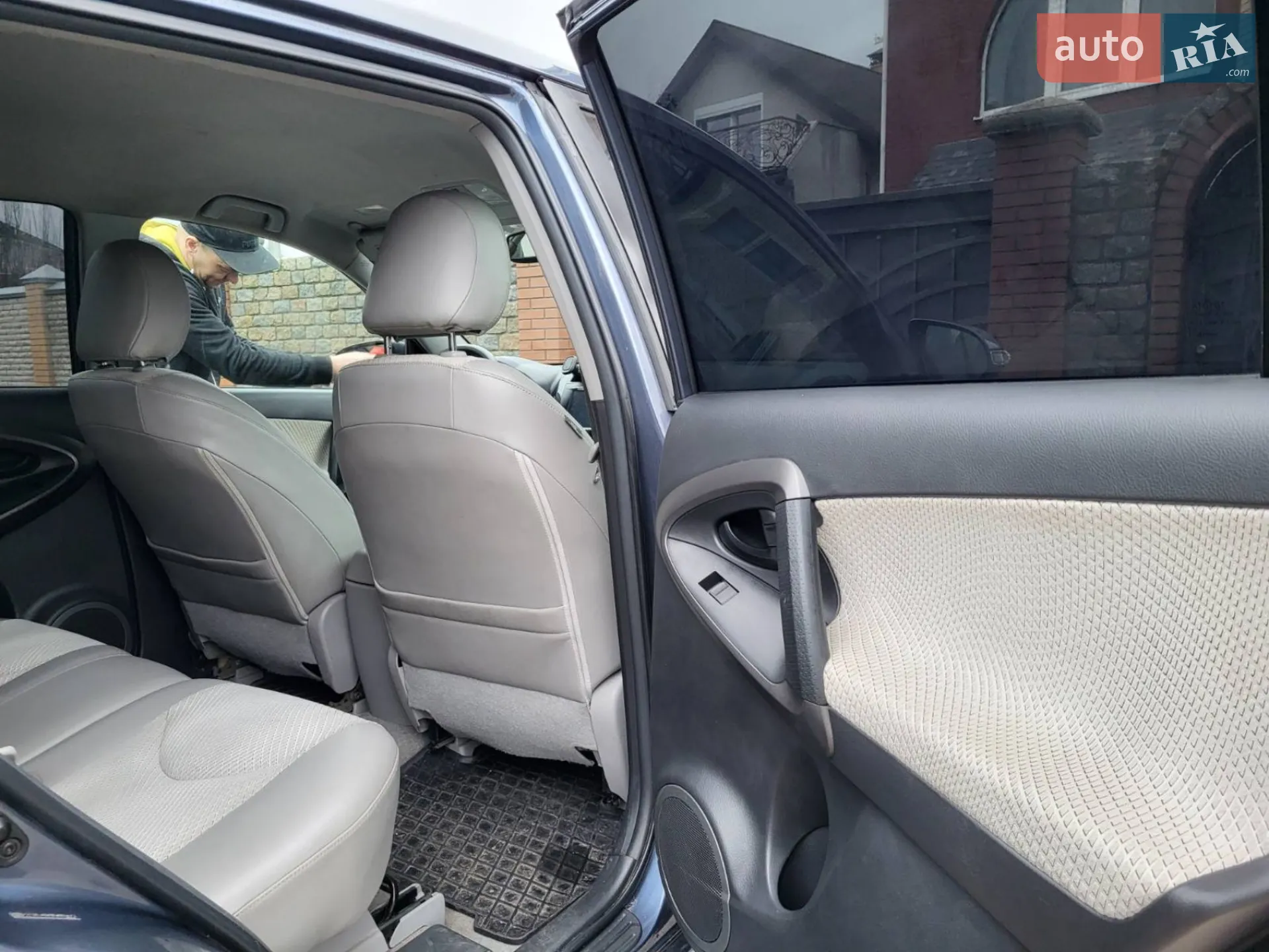 2014 Toyota RAV 4 - мініатюра 12