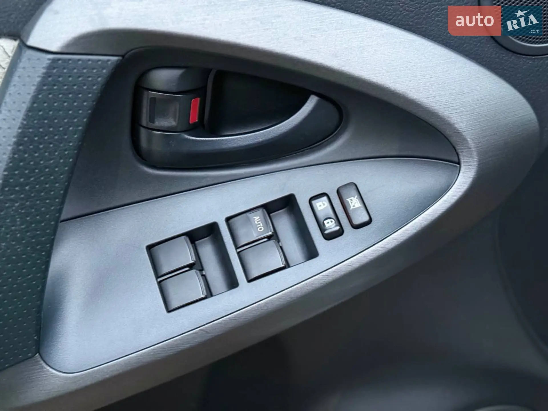 2014 Toyota RAV 4 - мініатюра 15