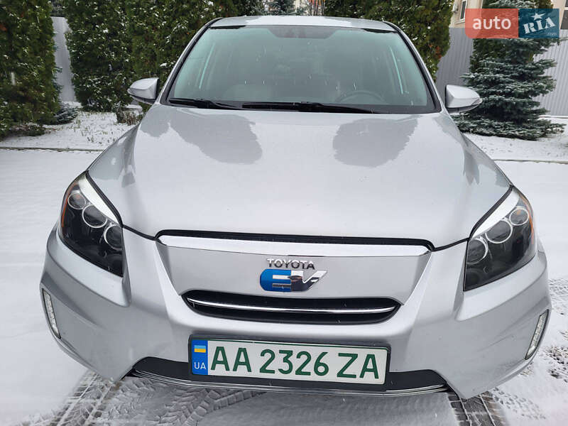 Позашляховик / Кросовер Toyota RAV4 EV 2014 в Черкасах фото 6 Позашляховик / Кросовер Toyota RAV4 EV 2014 в Черкасах