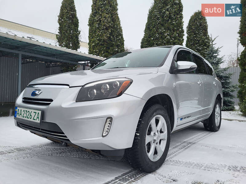 Позашляховик / Кросовер Toyota RAV4 EV 2014 в Черкасах фото 3 Позашляховик / Кросовер Toyota RAV4 EV 2014 в Черкасах