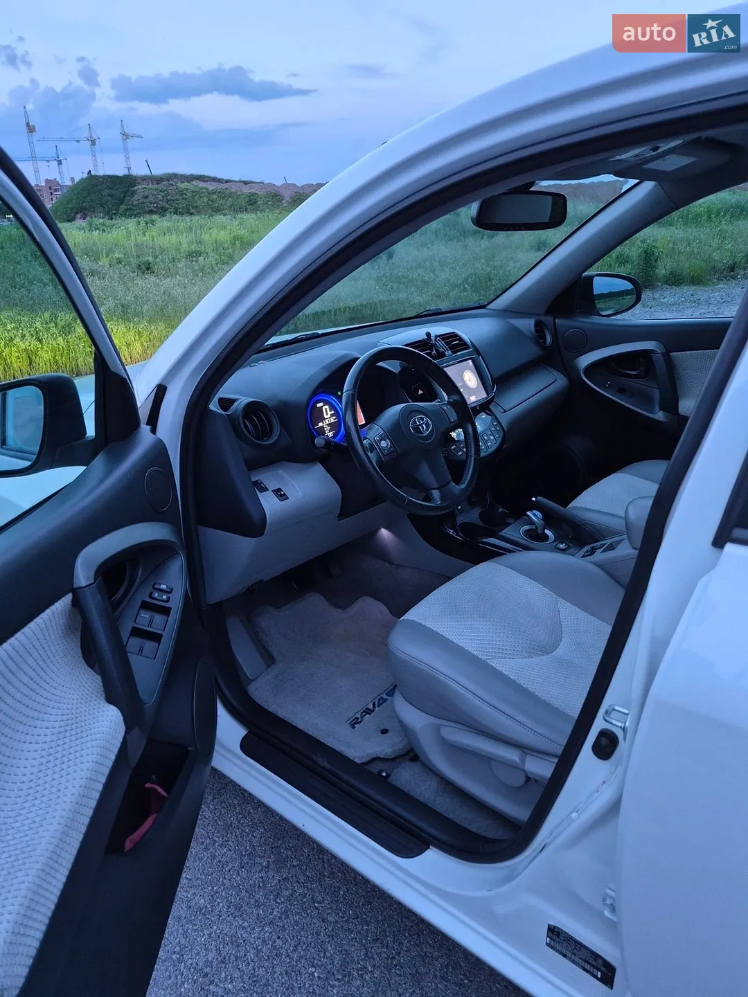 2014 Toyota RAV 4 - мініатюра 33