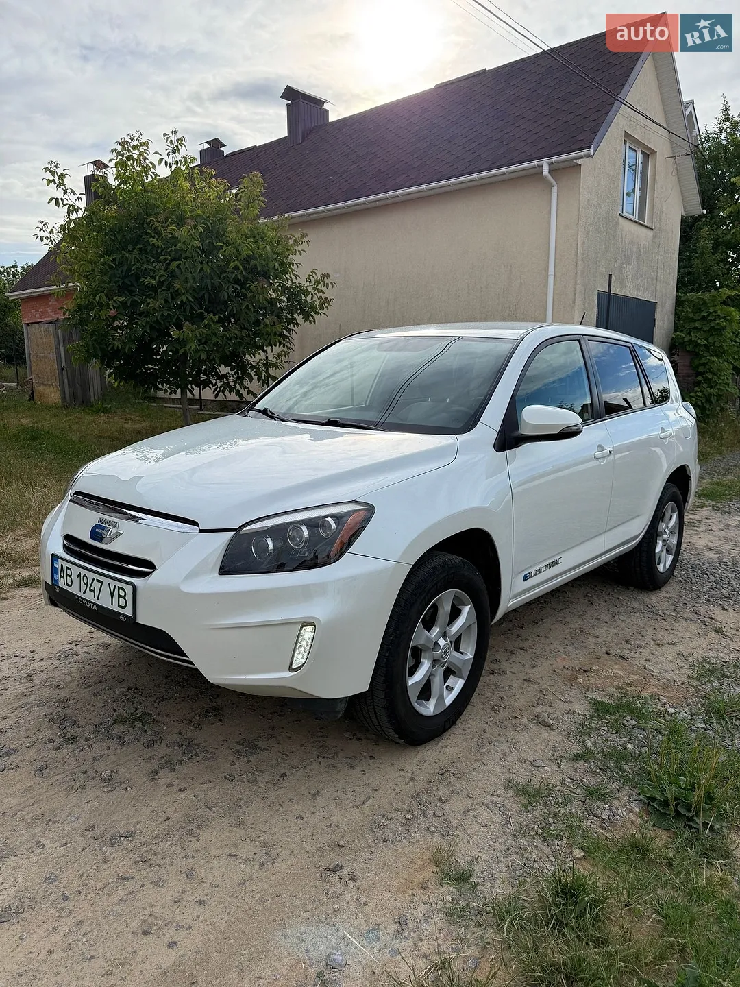 2014 Toyota RAV 4 - мініатюра 2