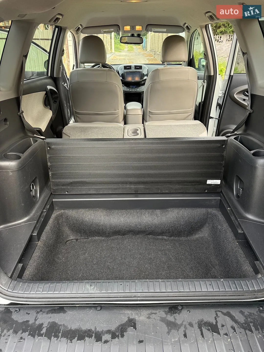 2014 Toyota RAV 4 - мініатюра 11