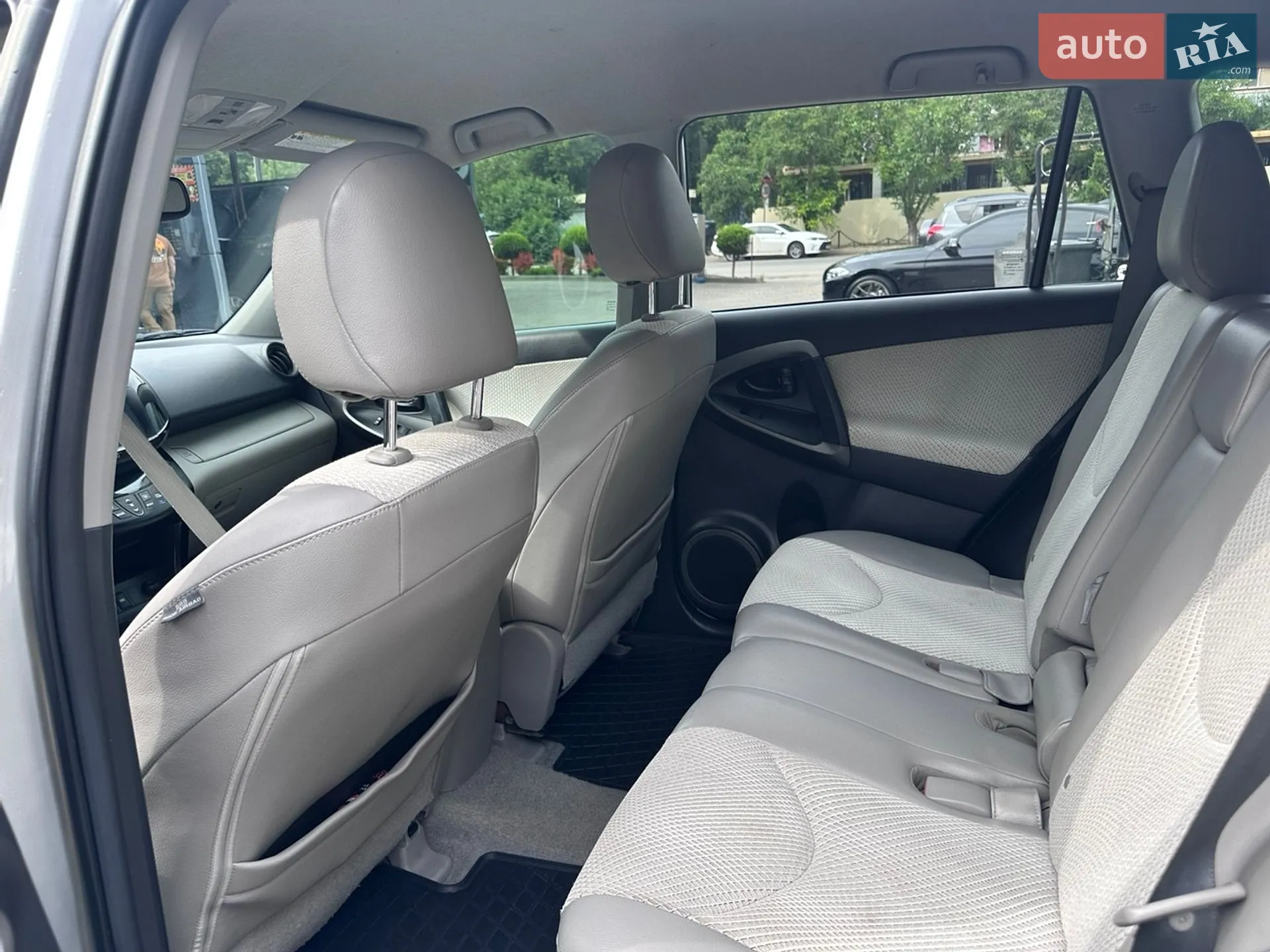 2014 Toyota RAV 4 - мініатюра 29