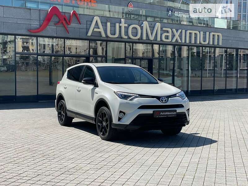 Позашляховик / Кросовер Toyota RAV4 PHEV 2018 в Києві