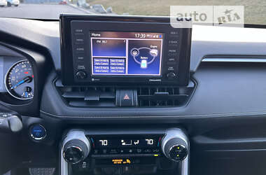 Внедорожник / Кроссовер Toyota RAV4 PHEV 2021 в Днепре