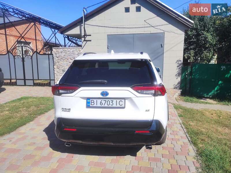 Позашляховик / Кросовер Toyota RAV4 PHEV 2021 в Лубнах