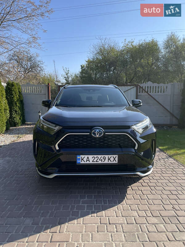 Внедорожник / Кроссовер Toyota RAV4 PHEV 2022 в Киеве