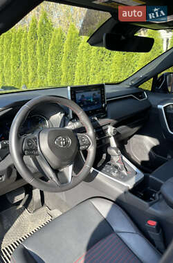 Внедорожник / Кроссовер Toyota RAV4 PHEV 2022 в 