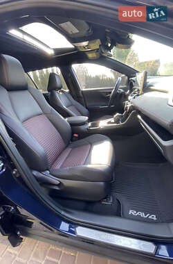 Внедорожник / Кроссовер Toyota RAV4 PHEV 2022 в 