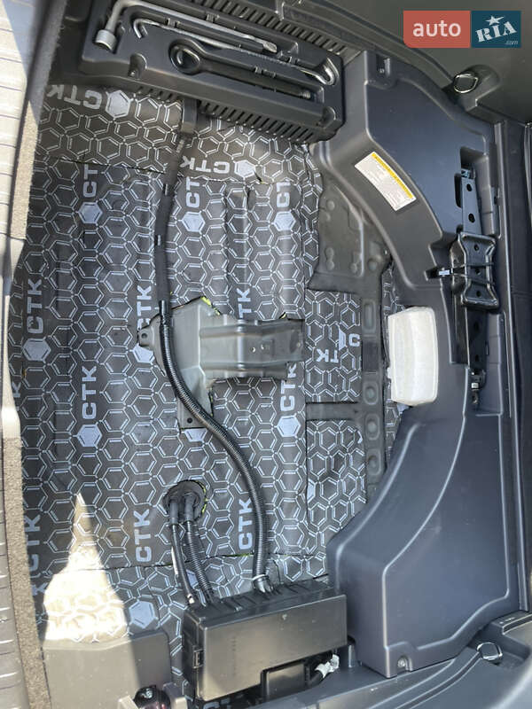 Внедорожник / Кроссовер Toyota RAV4 PHEV 2022 в Киеве