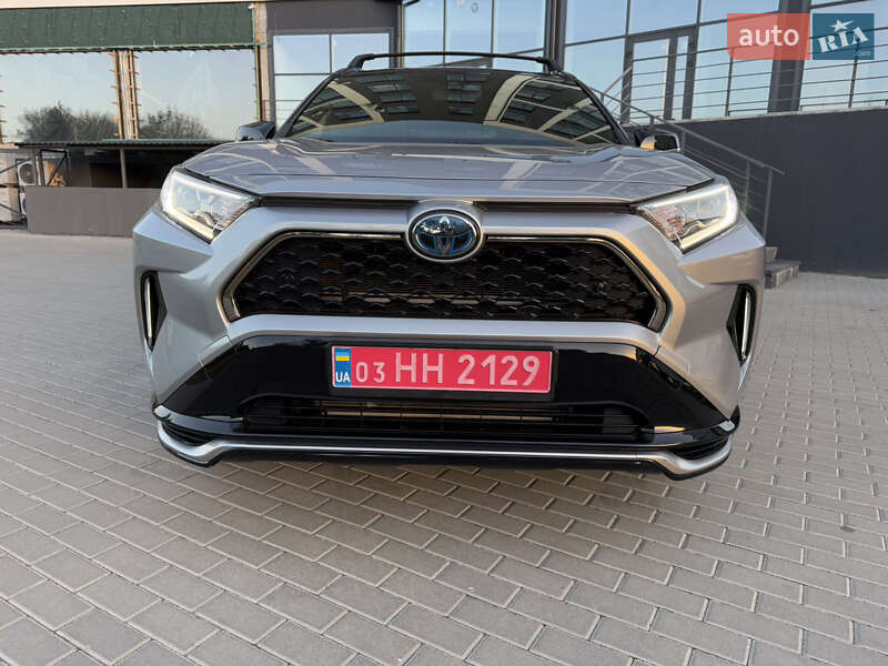 Внедорожник / Кроссовер Toyota RAV4 PHEV 2020 в Ровно