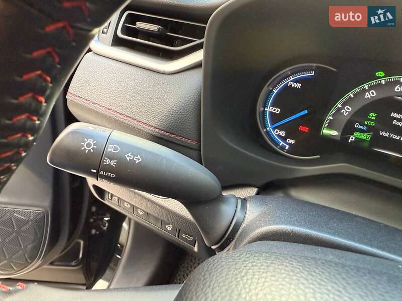 Позашляховик / Кросовер Toyota RAV4 PHEV 2021 в Києві