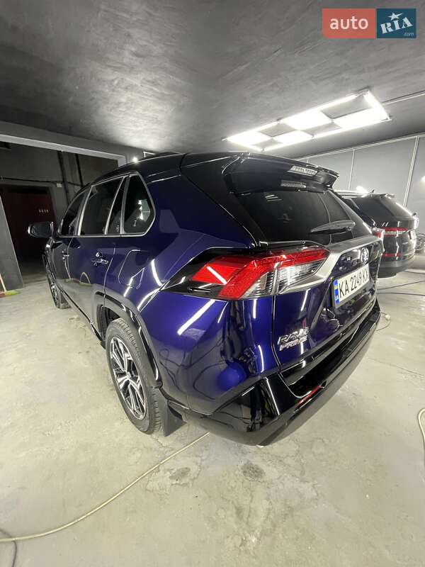 Позашляховик / Кросовер Toyota RAV4 PHEV 2022 в Києві